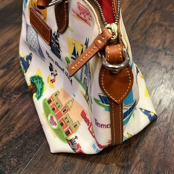 Disney Dooney & Bourke Walt Disney World Retro Satchel Purse Bag read has flaw - Picture 3 of 15